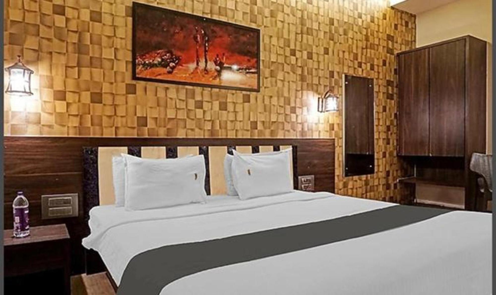 Hotel Omkar Executive Yerandwane Exterior foto