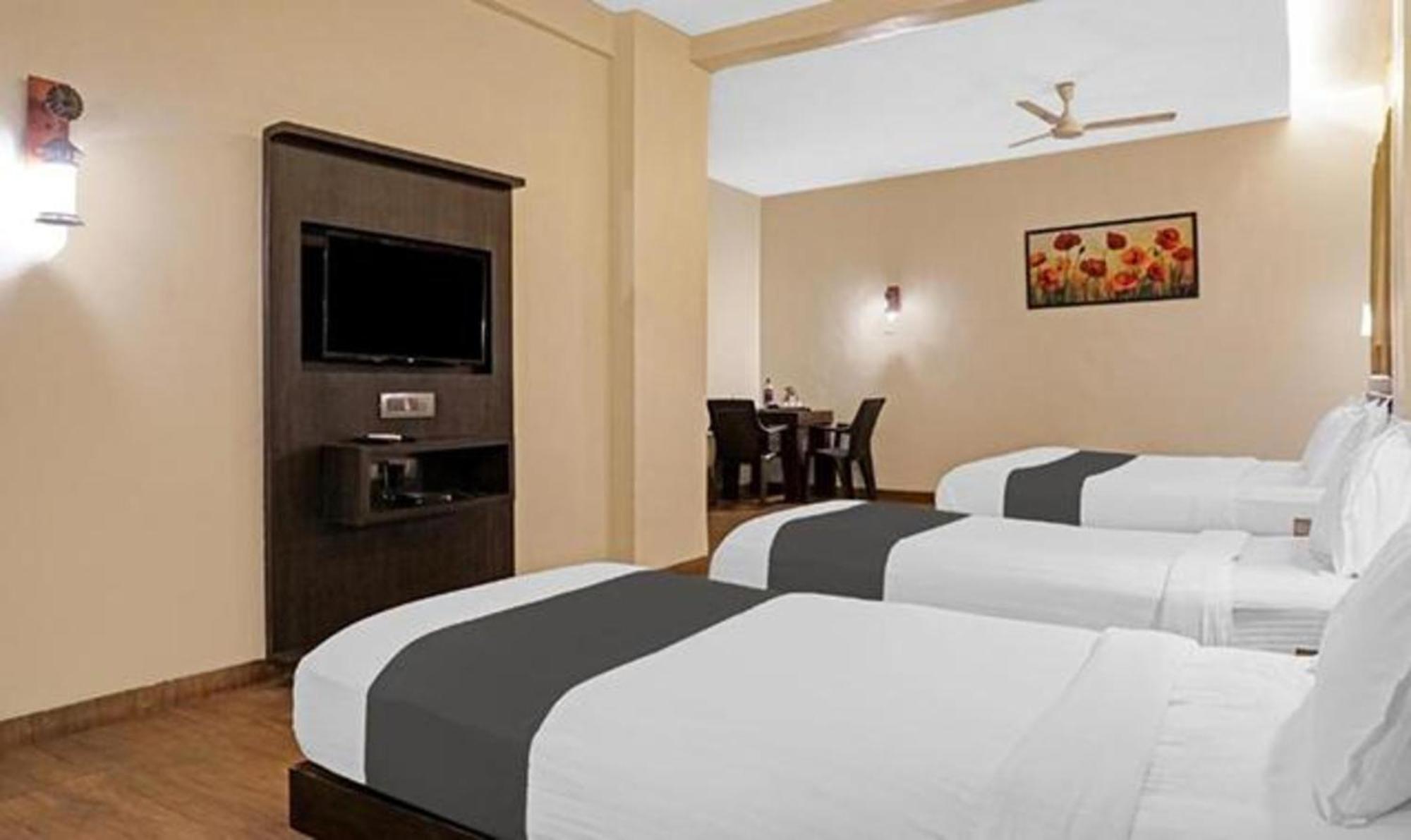 Hotel Omkar Executive Yerandwane Exterior foto